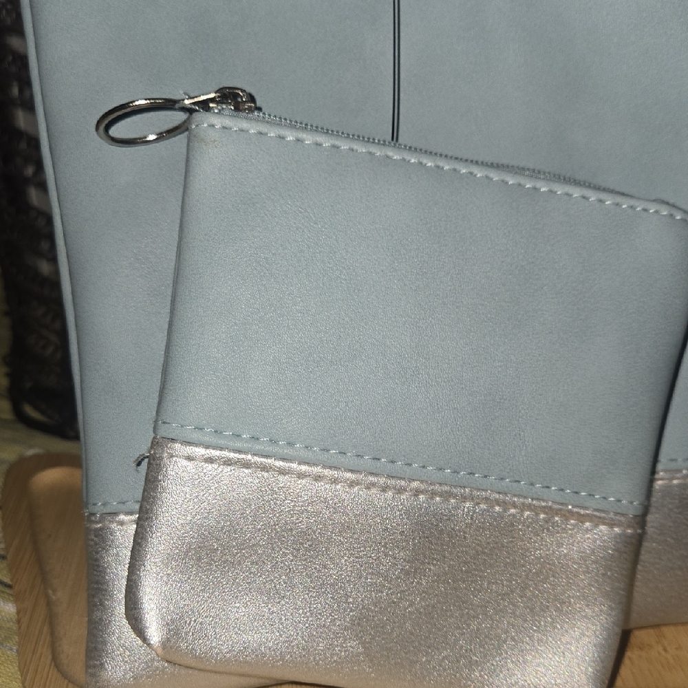Light Blue & Silver Crossbody Bag with Coin Pouch - Picture 4 of 10